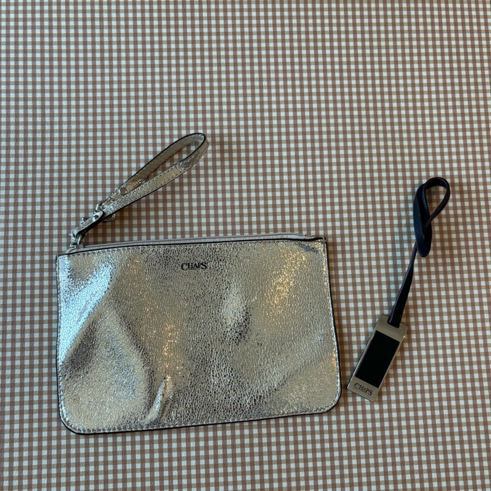 Chaps Small wristlet and tag - Picture 5 of 10